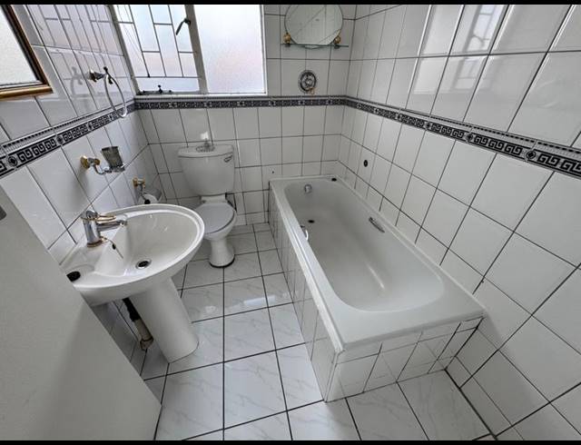 2 BEDROOM TOWNHOUSE FOR SALE IN GLEN MARAIS